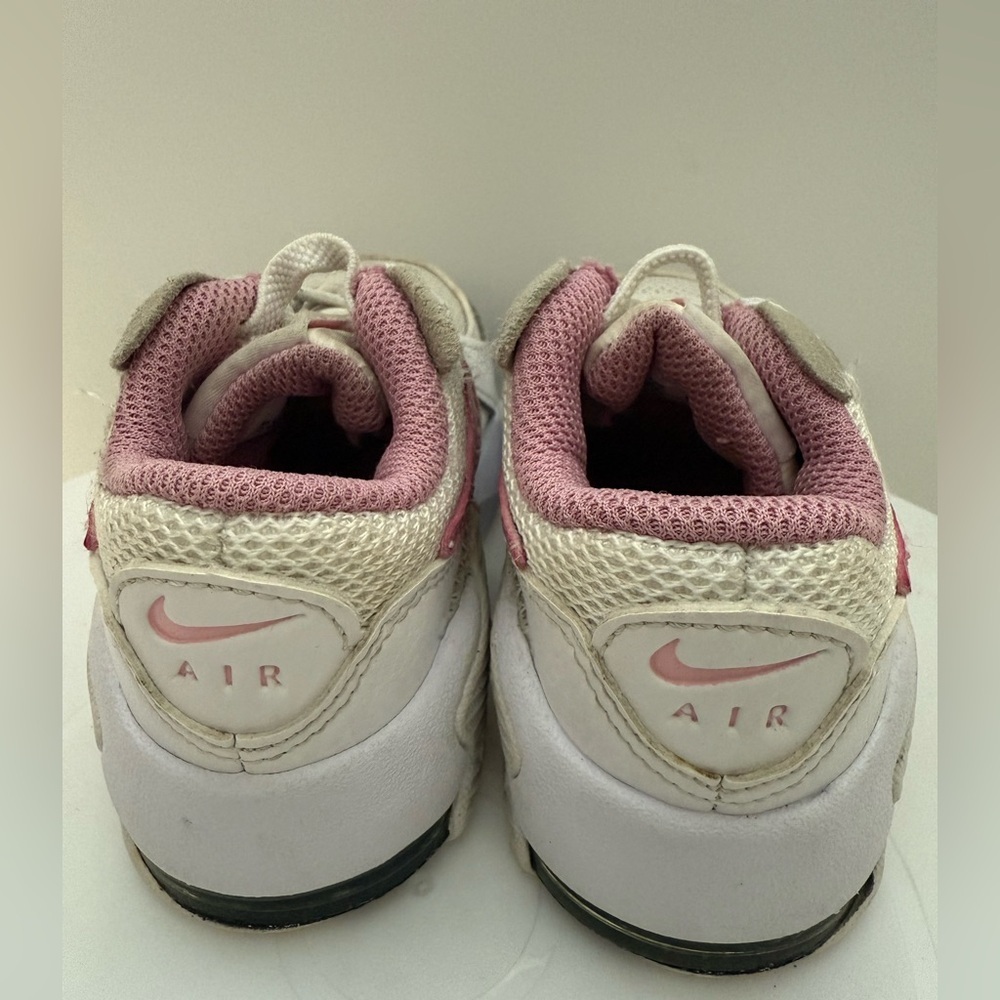 Nike Kids Air Max White and Pink Sneakers - Size 5C - Picture 4 of 9